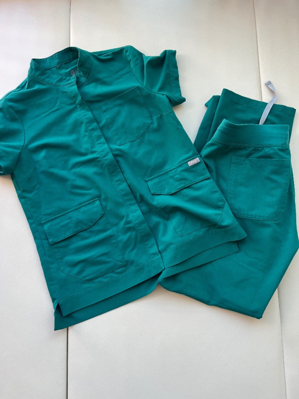 FIGS scrubs